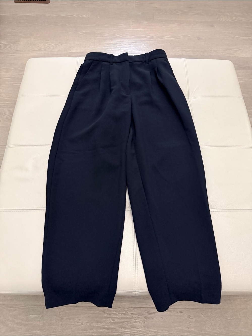 Aritzia Wilfred Carrot Pant